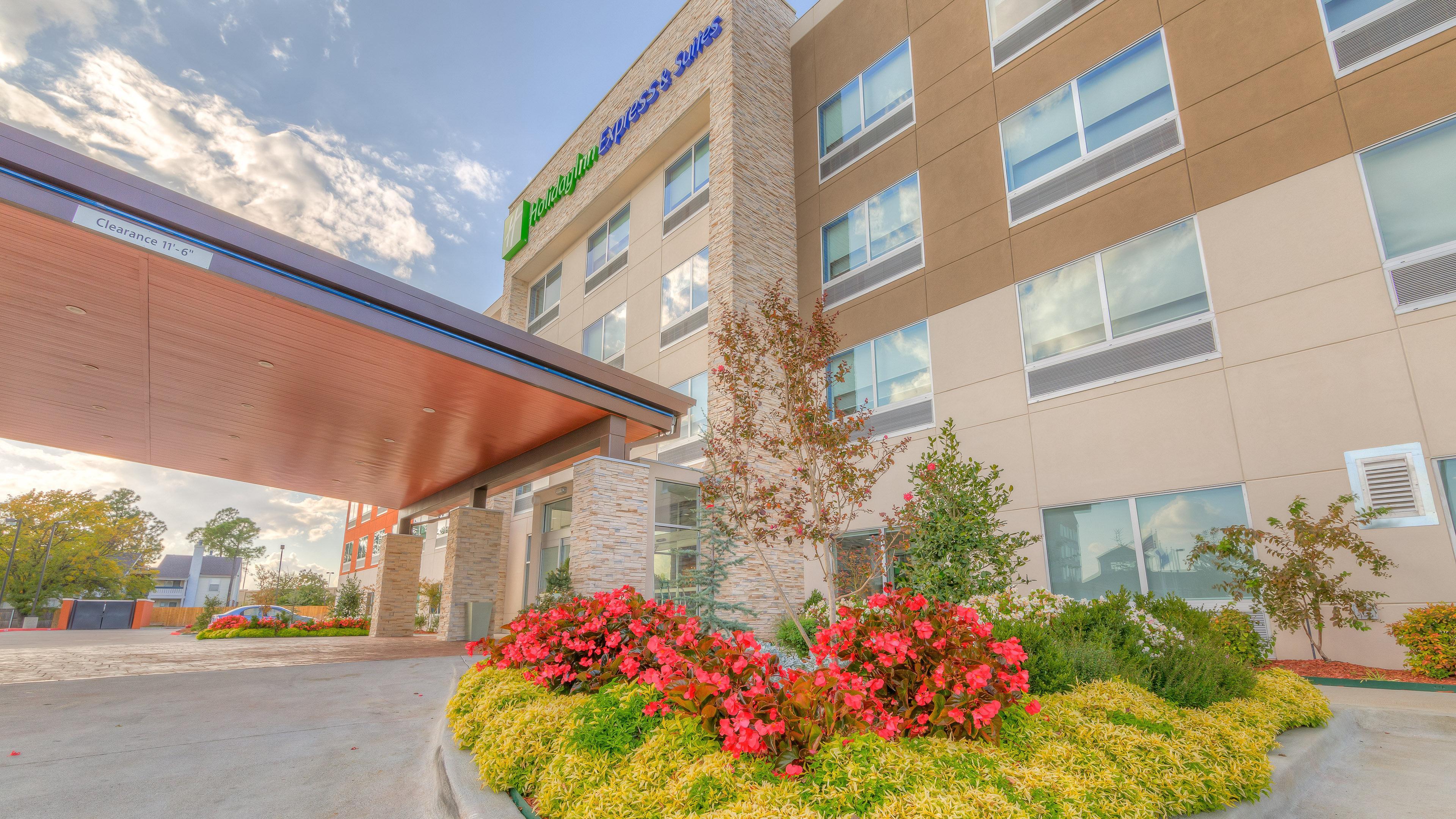 Holiday Inn Express & Suites Tulsa Midtown By Ihg Exterior photo